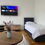 & - Insula Appartement