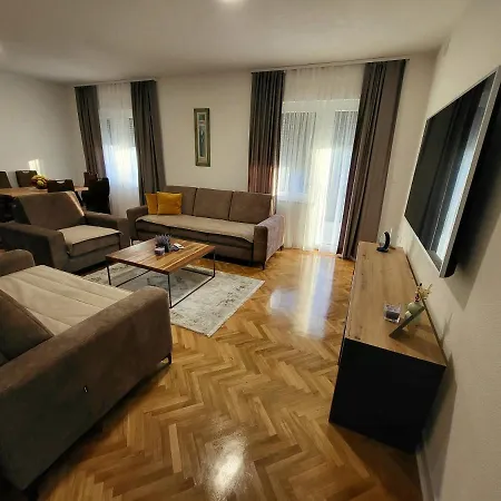 & - Insula Bihać